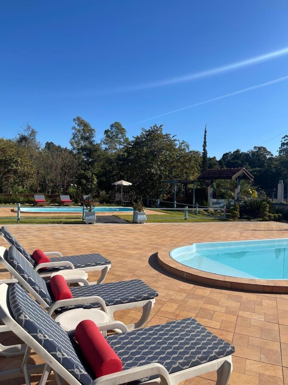 Pousada E Restaurante Bora Bora Da Serra São Bento do Sapucaí Exteriör bild